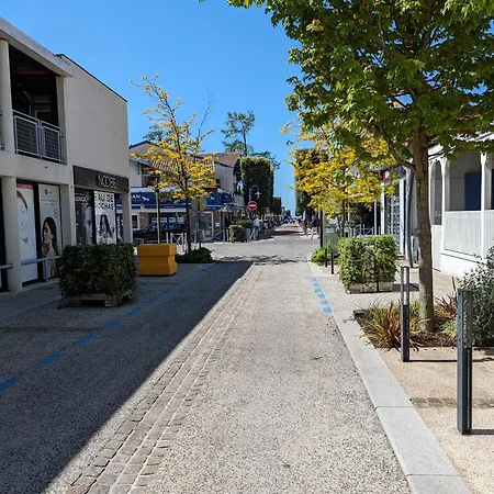 Les Bains דירה *